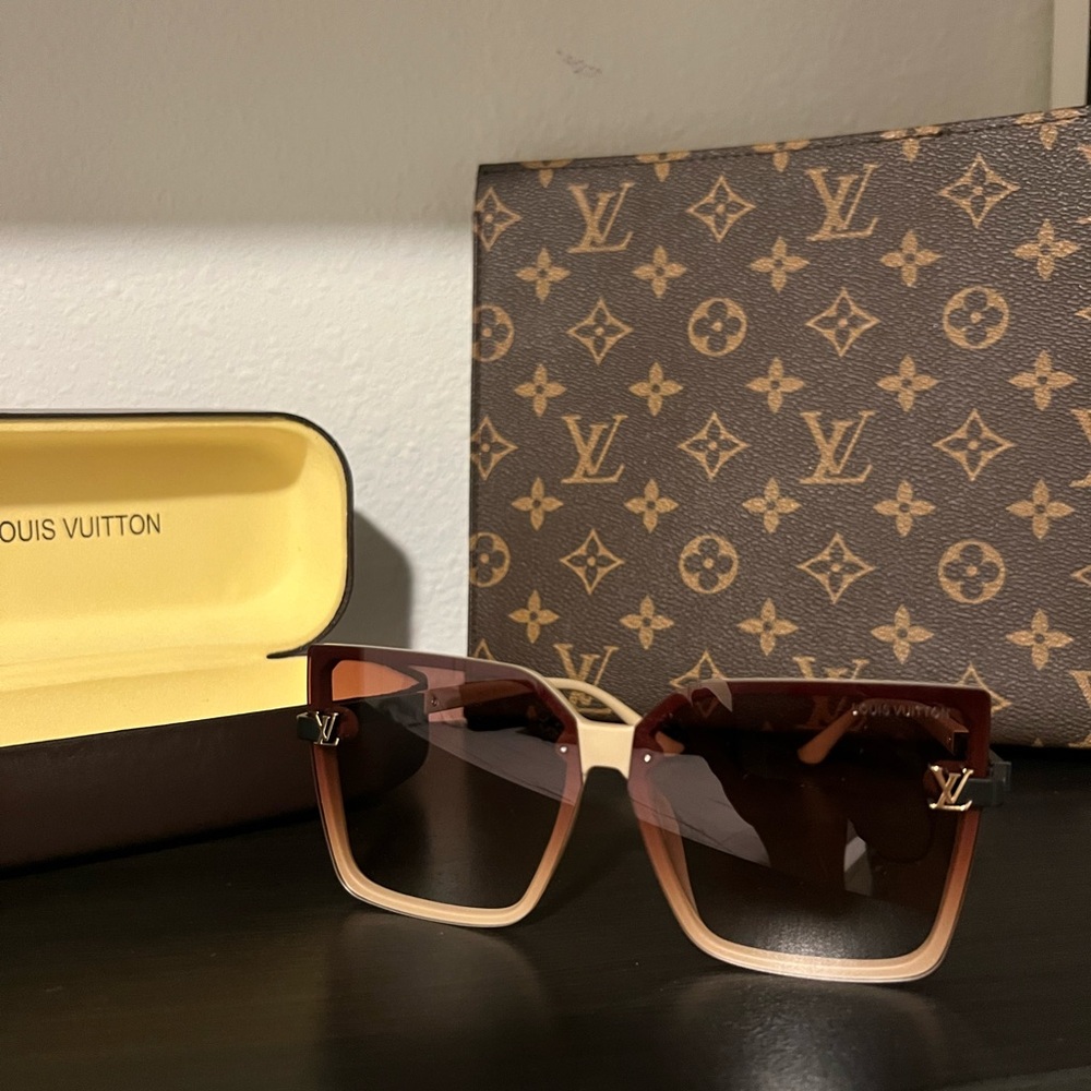 NWOT Fashion Sunglasses